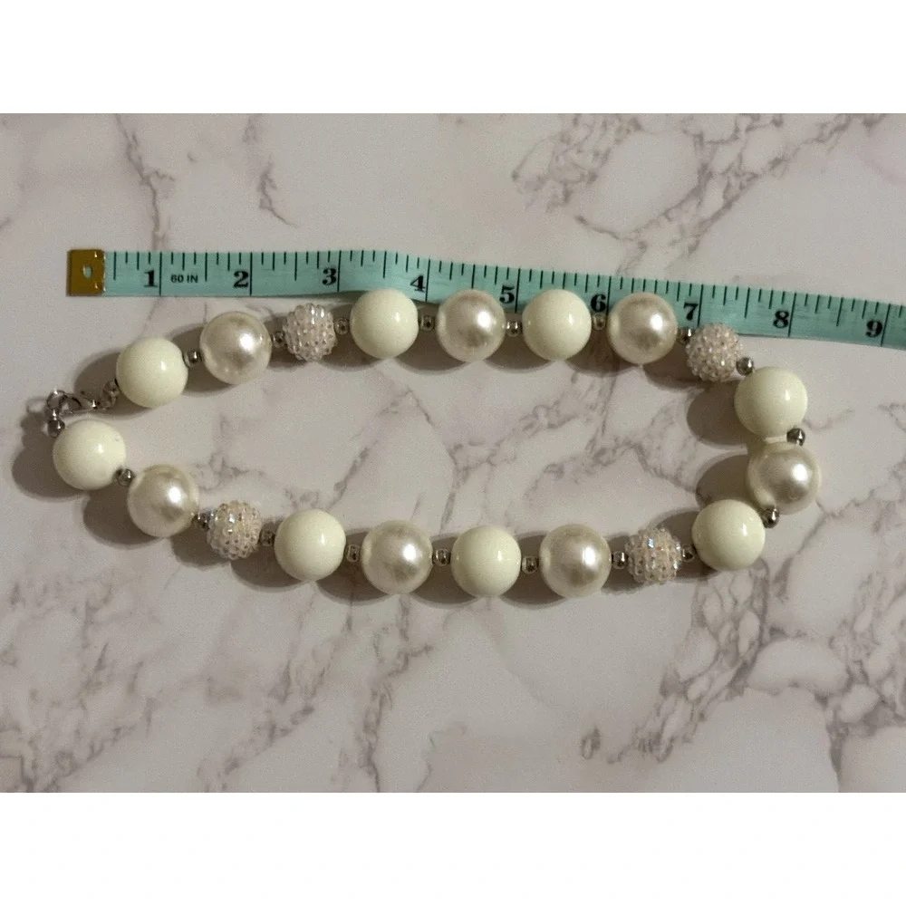 Vintage‎ Glam Chunky Faux Pearl Necklace with Rhinestone Bead Accent - Picture 4 of 4